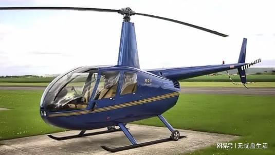 剛剛,美國(guó)一架直升機(jī)墜毀起火,盤旋下墜時(shí)主體與機(jī)尾分離