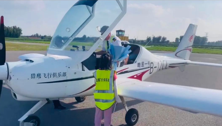 獵鷹飛行俱樂部北京石佛寺基地:單飛這天:礪劍露鋒芒,飛出了他最璀璨的樣子!