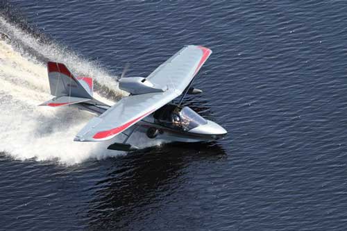首架水陸兩棲運動飛機在鎮(zhèn)江首飛 時速約150公里