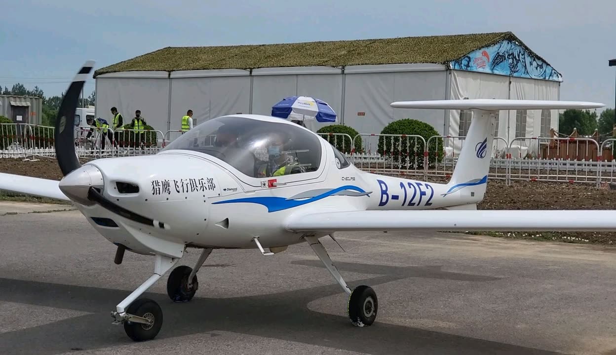 獵鷹飛行俱樂部:學員首飛訓練之空域適應飛行,初步感受飛機