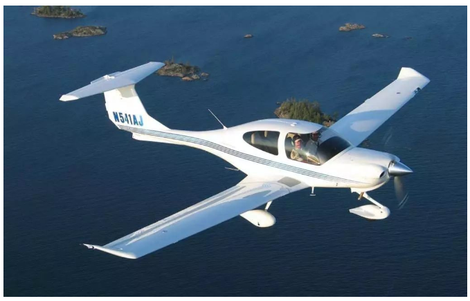獵鷹飛行俱樂部盤點小型私人固定翼飛機:看看這些飛機你認識哪幾種?