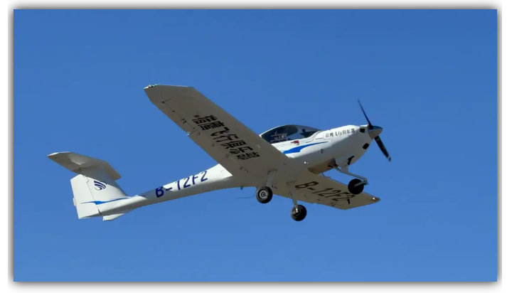 獵鷹飛行俱樂(lè)部盤(pán)點(diǎn)|常見(jiàn)的飛行基本動(dòng)作,教你輕松開(kāi)飛機(jī) !