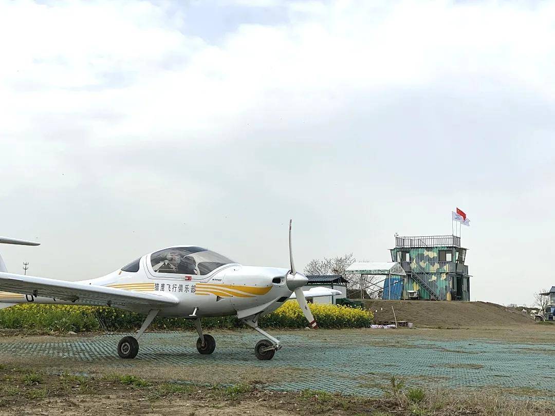 鉆石da62七座飛機中國首飛 萬豐航空布局短途運輸市場_機型