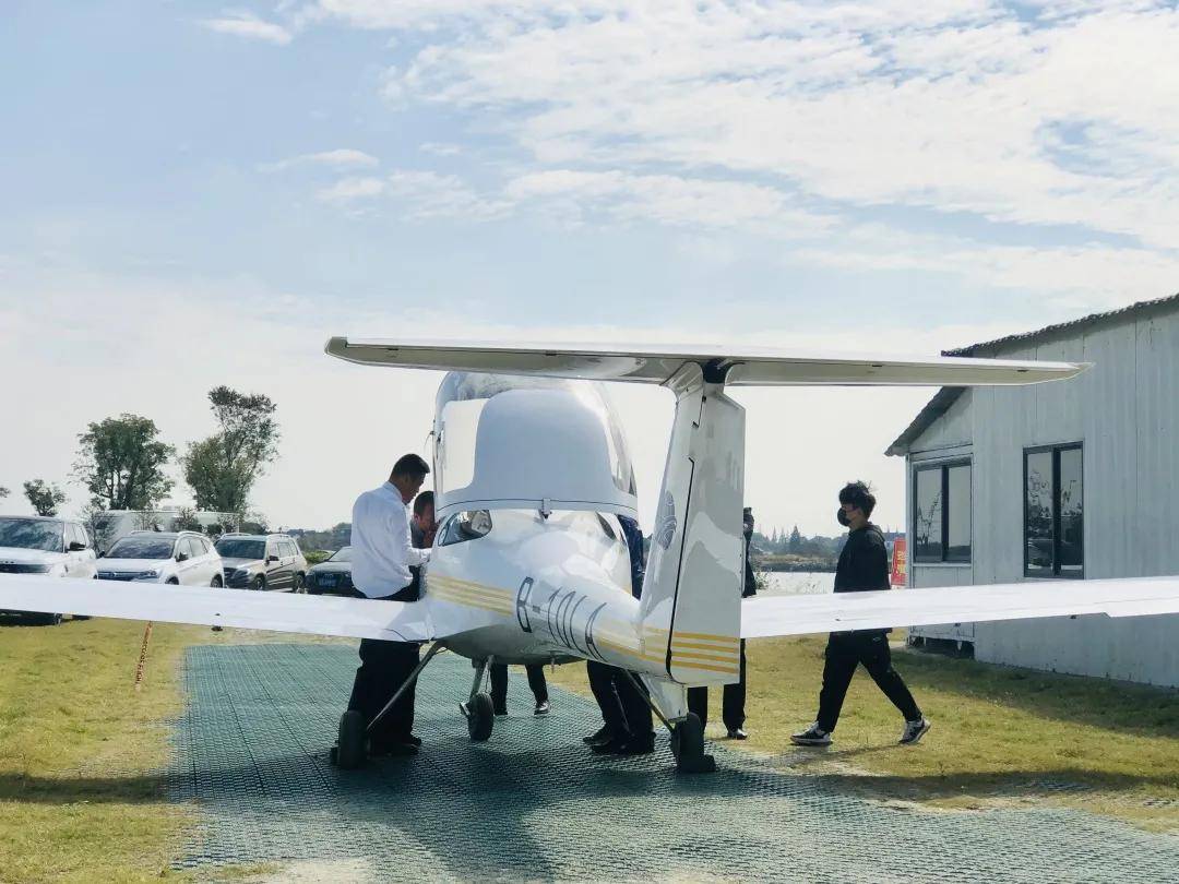 乘風破浪|獵鷹飛行俱樂部北京石佛寺機場正式開飛!_疫情
