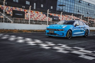 引擎轟鳴,貼地飛行,看完這款車,高爾夫GTI也只能是前浪