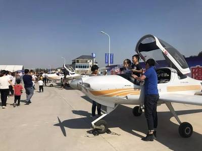 厲害了！獵鷹飛行俱樂部在2018年中國航博會中獨領風騷